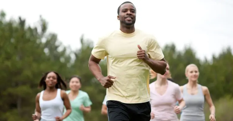 one man and 4 women running